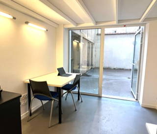 Bureau privé 6 m² 1 poste Location bureau Rue Duguesclin Lyon 69006 - photo 2